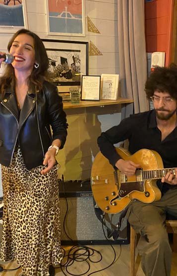 images/st-malo-tuto/culture/musique/natmat/natetmat-portrait.jpg#joomlaImage://local-images/st-malo-tuto/culture/musique/natmat/natetmat-portrait.jpg?width=357&height=557